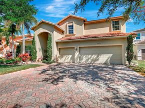 19151 N Hibiscus St, Weston FL 33332