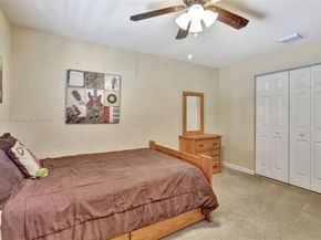 19151 N Hibiscus St, Weston FL 33332