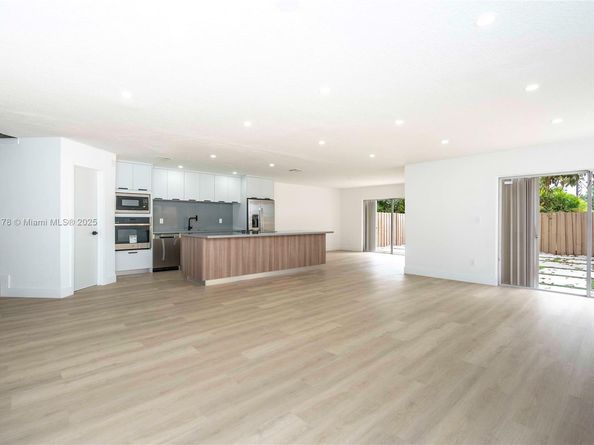 13912 SW 103rd Ln, Miami FL 33186