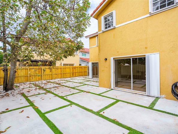 13912 SW 103rd Ln, Miami FL 33186