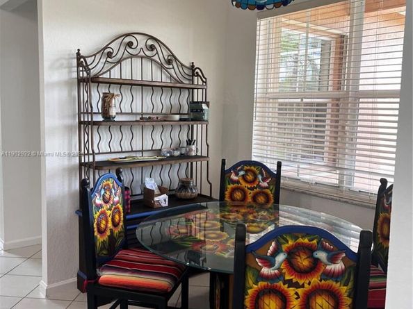 Undisclosed Address #A11902932, Weston FL 33327