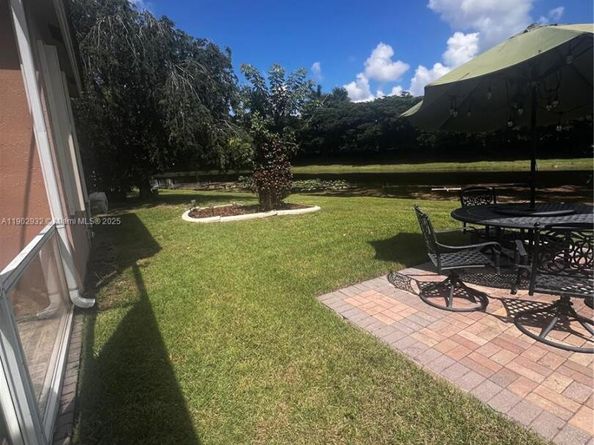 Undisclosed Address #A11902932, Weston FL 33327
