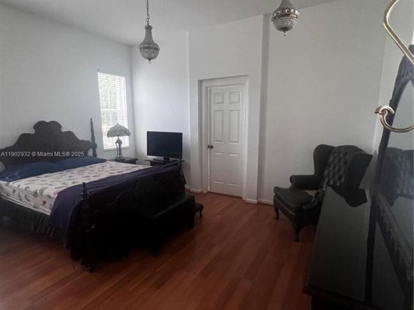 Undisclosed Address #A11902932, Weston FL 33327