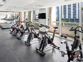 31 SE 5th St 1803, Miami FL 33131