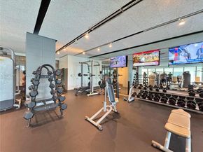 460 NE 28th St 1708, Miami FL 33137