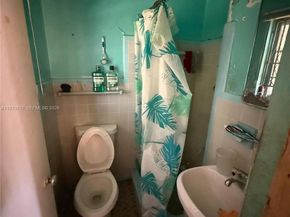 521 NW 189th Ter, Miami Gardens FL 33169