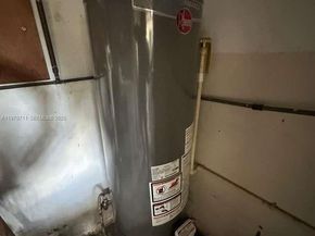 521 NW 189th Ter, Miami Gardens FL 33169