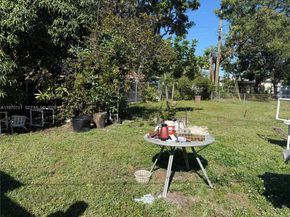 521 NW 189th Ter, Miami Gardens FL 33169