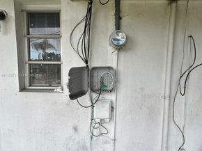 521 NW 189th Ter, Miami Gardens FL 33169