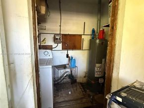 521 NW 189th Ter, Miami Gardens FL 33169