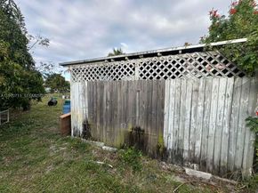 521 NW 189th Ter, Miami Gardens FL 33169