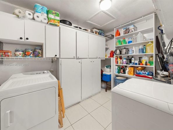 9710 SW 74th St, Miami FL 33173