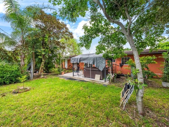 9710 SW 74th St, Miami FL 33173