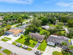 9710 SW 74th St, Miami FL 33173