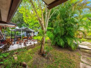 9710 SW 74th St, Miami FL 33173