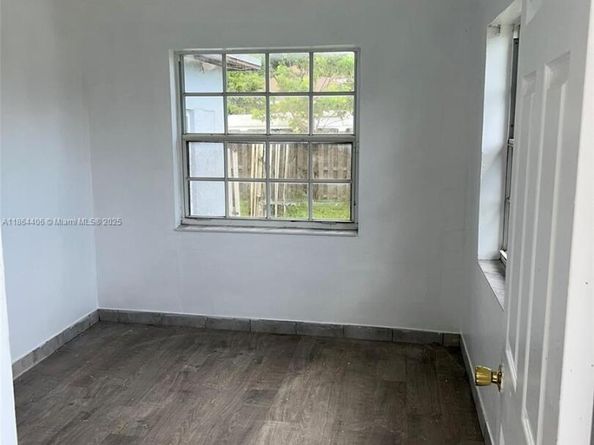 802 S 24th Ave, Hollywood FL 33020