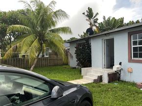802 S 24th Ave, Hollywood FL 33020