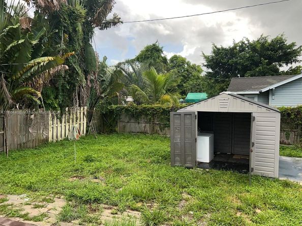 802 S 24th Ave, Hollywood FL 33020