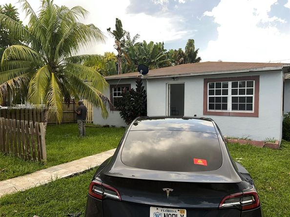 802 S 24th Ave, Hollywood FL 33020