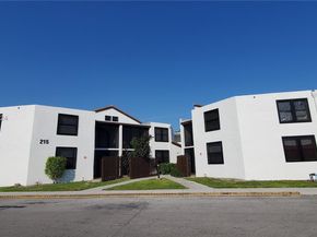 215 Lake Pointe Dr 210, Oakland Park FL 33309
