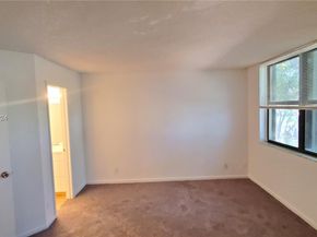 215 Lake Pointe Dr 210, Oakland Park FL 33309