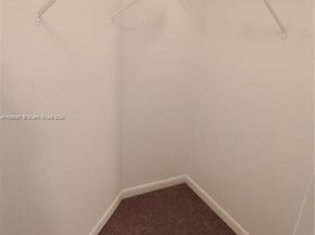 215 Lake Pointe Dr 210, Oakland Park FL 33309