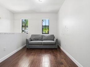 7026 NW 103rd Pl, Doral FL 33178