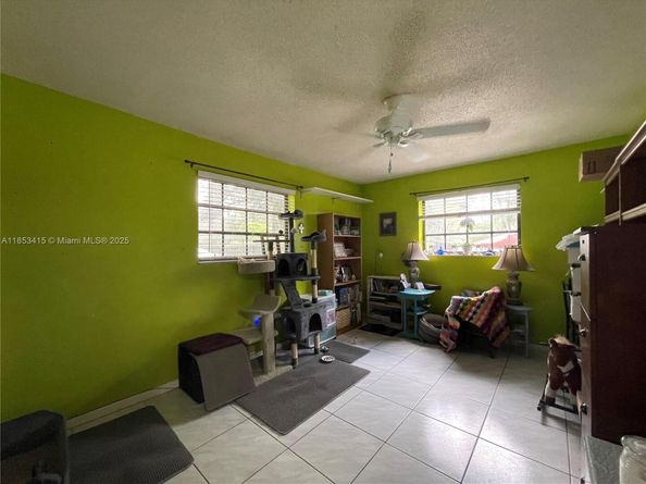 3231 N 73rd Ave, Hollywood FL 33024