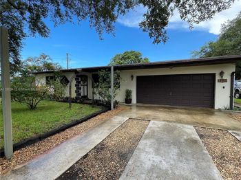 3231 N 73rd Ave