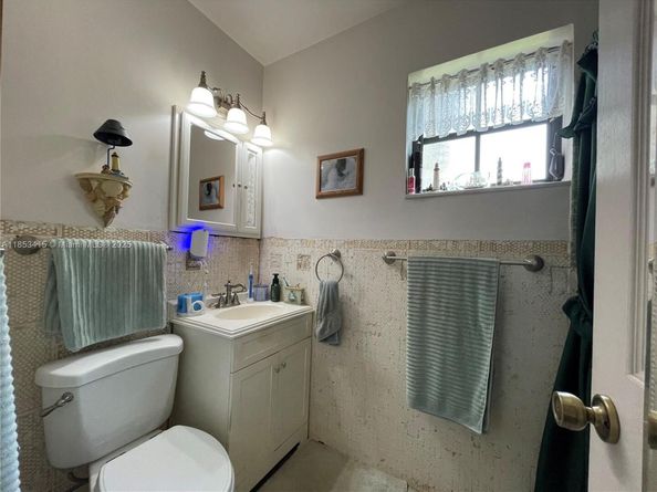 3231 N 73rd Ave, Hollywood FL 33024