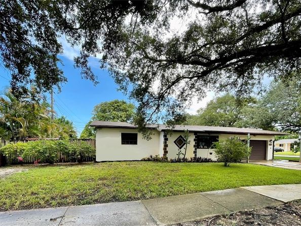 3231 N 73rd Ave, Hollywood FL 33024