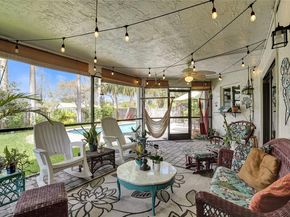 1741 W Oak Knoll Cir, Davie FL 33324