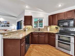 1741 W Oak Knoll Cir, Davie FL 33324