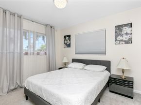 2031 NW 32nd St, Oakland Park FL 33309