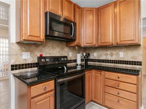 2031 NW 32nd St, Oakland Park FL 33309