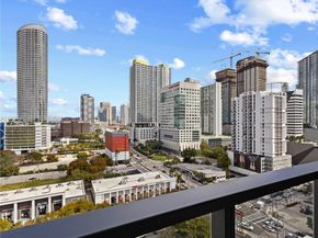239 SW 9th St 1403, Miami FL 33130