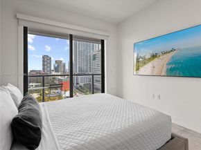 239 SW 9th St 1403, Miami FL 33130