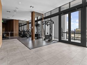 239 SW 9th St 1403, Miami FL 33130