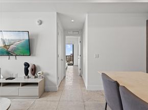 239 SW 9th St 1403, Miami FL 33130