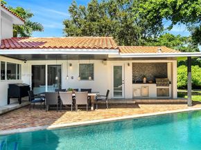 575 Bay Point Rd, Miami FL 33137