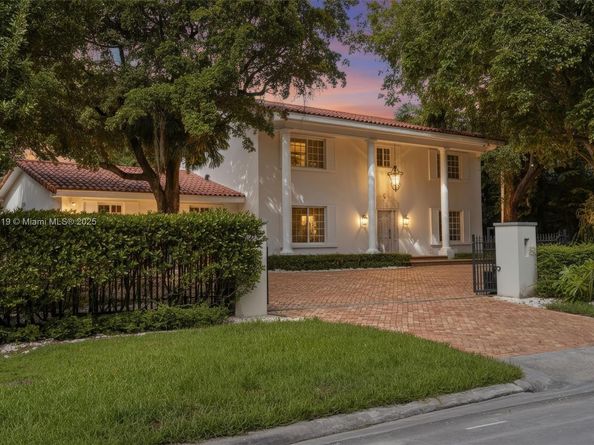 575 Bay Point Rd, Miami FL 33137