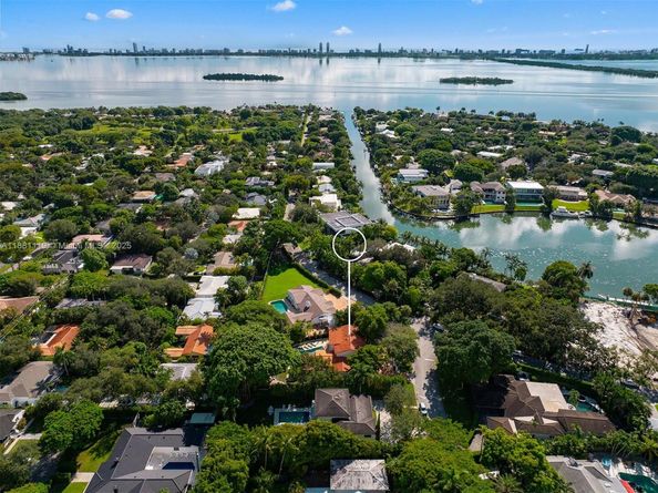 575 Bay Point Rd, Miami FL 33137