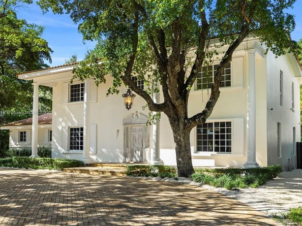 575 Bay Point Rd, Miami FL 33137