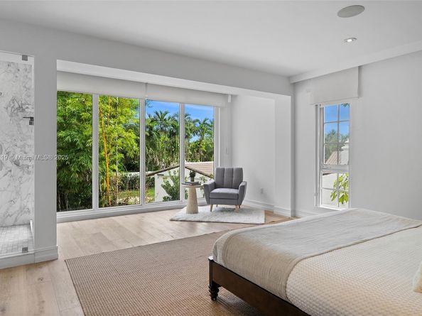 575 Bay Point Rd, Miami FL 33137