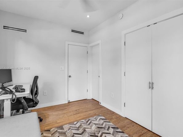 810 11th Street 102, Miami Beach FL 33139
