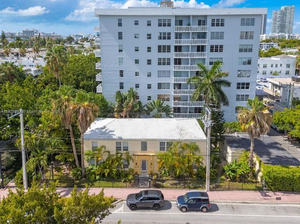 810 11th Street 102, Miami Beach FL 33139