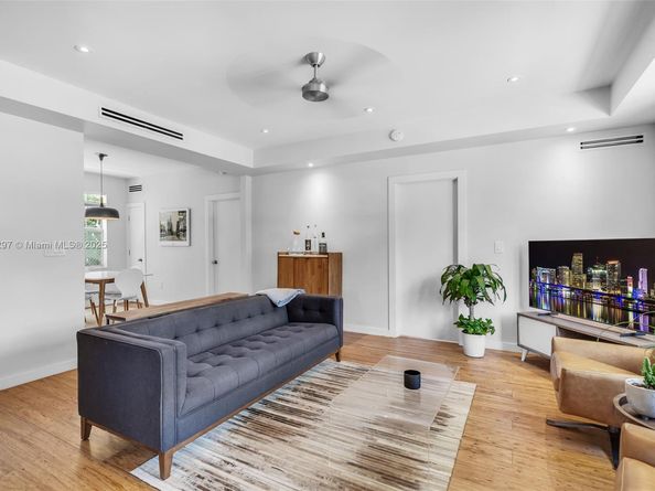 810 11th Street 102, Miami Beach FL 33139