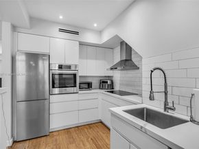 810 11th Street 102, Miami Beach FL 33139