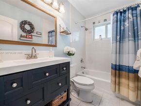 8700 SW 159th St, Palmetto Bay FL 33157