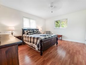 8700 SW 159th St, Palmetto Bay FL 33157